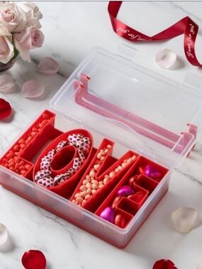 CWC Snack Box with Dividers - 4 Compartments - Love- Snackle Box